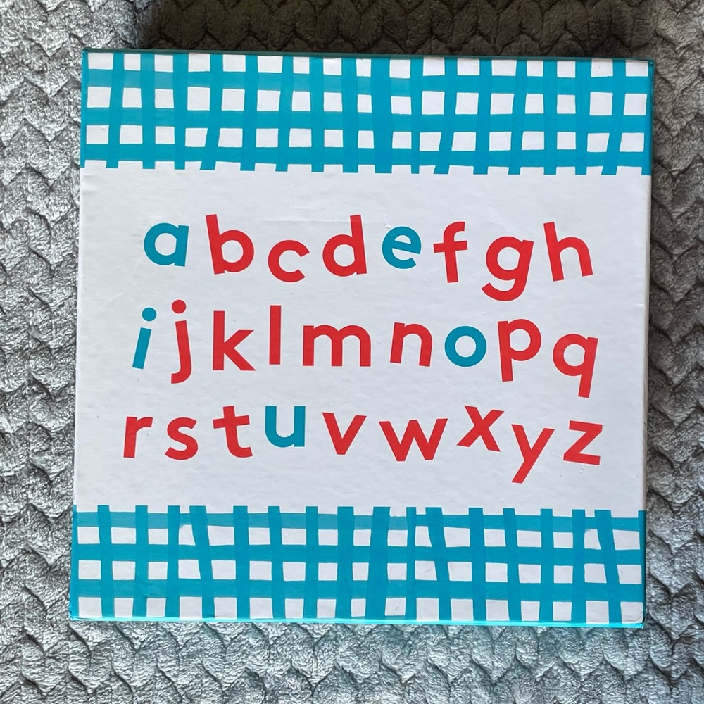 Lovevery Alphabet & Object Matching Kit – Montessori Language Learning